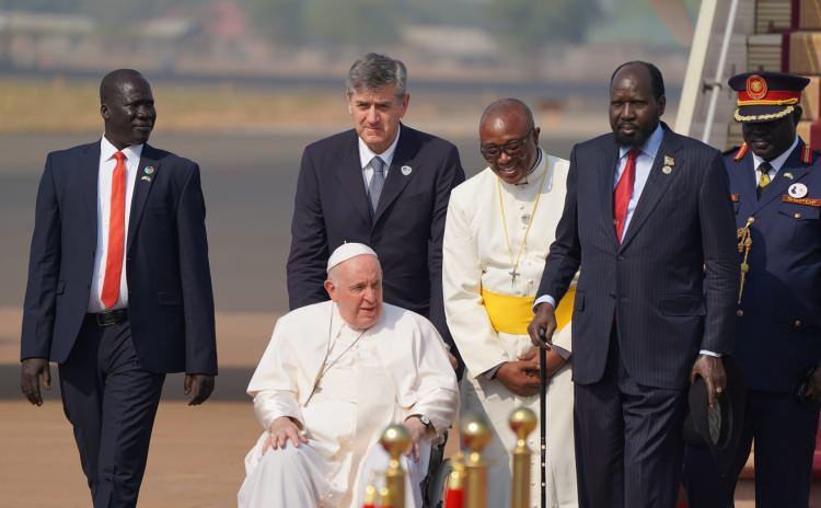 <p>Papa Franciscus barış görüşmeleri için Güney Sudan'da</p>
