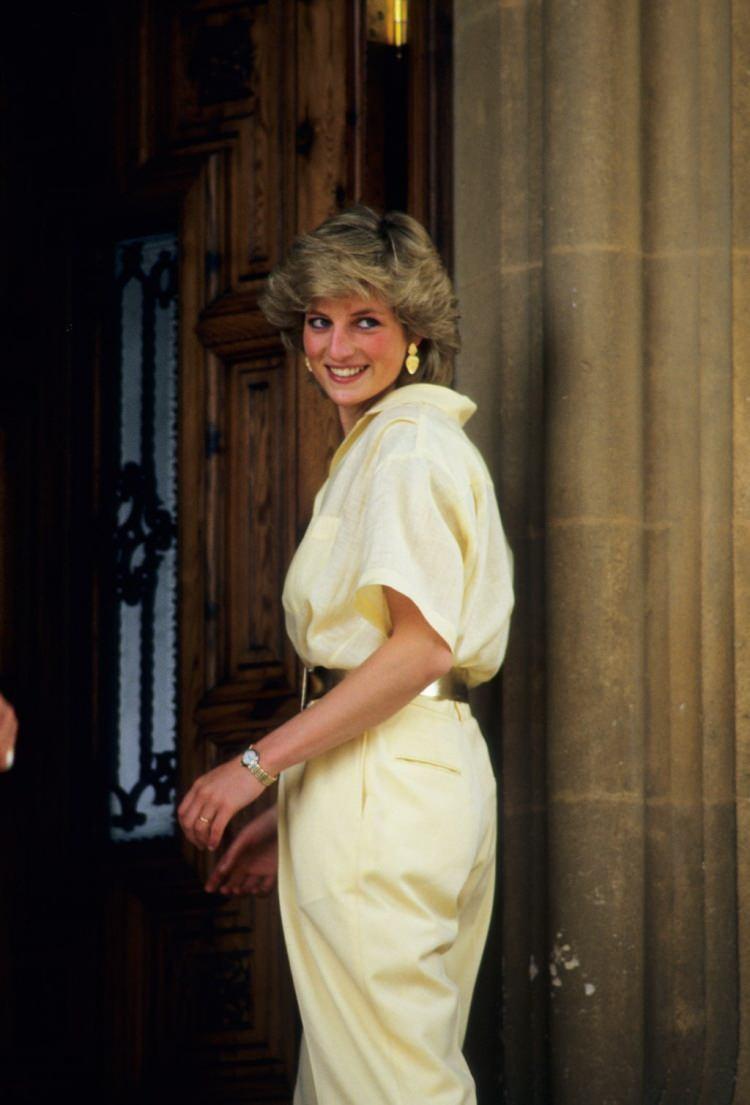 <p><span style="color:#000000"><strong>Prenses Diana'nın özel mektuplarının kime ait olacağı ise büyük bir merak konusu haline geldi.</strong></span></p>
