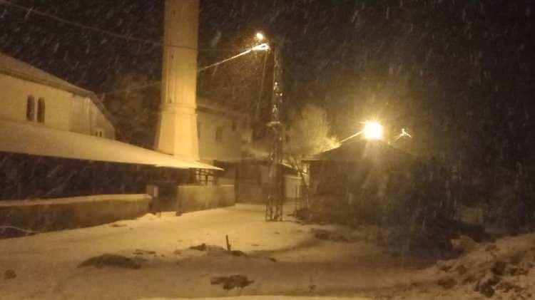 <p>ADANA</p>
