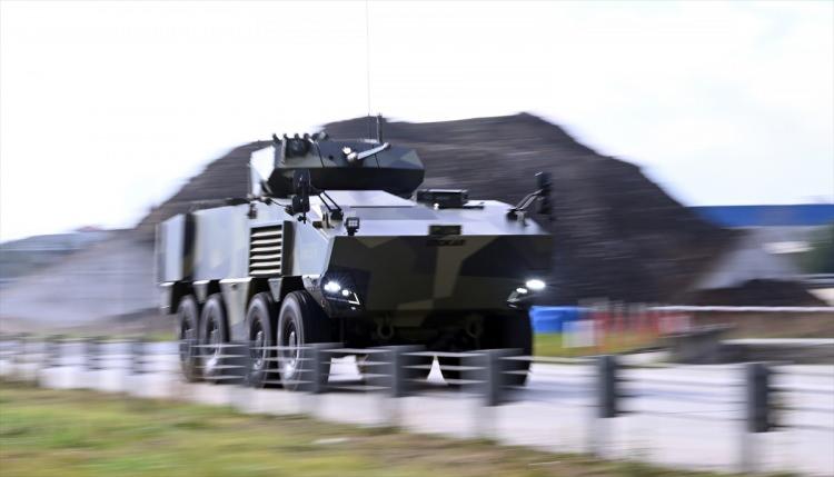 <p>40 ton azami yüklü ağırlığa ve 720 beygir motora sahip Arma II, daha fazla taşıma kapasitesi, daha fazla koruma özelliklerinin yanı sıra 120 milimetre kalibreye kadar ağır silah sistemlerinin entegrasyonuna da imkan veriyor. </p>
