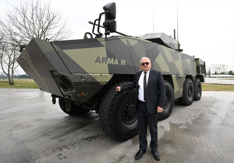 <p>Arma II'de de çok sayıda yerli sistem bulunduğuna işaret eden Görgüç, şu değerlendirmelerde bulundu:</p>
<p> </p>
<p><strong>"Arma'da olmayan yerli olarak üretilmiş birçok alt sistemi burada kullanıyoruz. Örneğin süspansiyon sistemi, transfer kutusu Arma'da ithal kaynaklıydı, Arma II'de yerli, Otokar tasarımı. Bunların yanı sıra Arma II'de yerli motor kullanıyoruz. </strong></p>