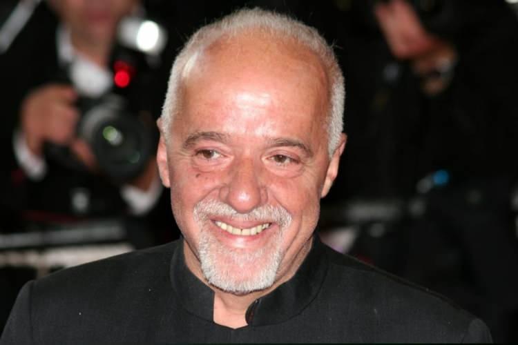 <p><strong>PAULO COELHO</strong></p>
<p>Brezilyalı yazar Paulo Coelho, Twitter’da bir kullanıcının Türkiye’deki depremle ilgili paylaşımını alıntılayarak “EarthquakeTurkiye” (DepremTürkiye) etiketini kullandı.</p>