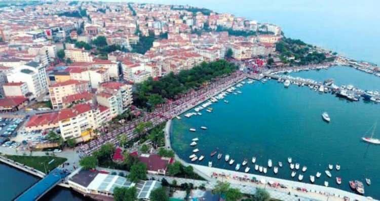 <p>SİLİVRİ (G&Uuml;NEY)</p>
