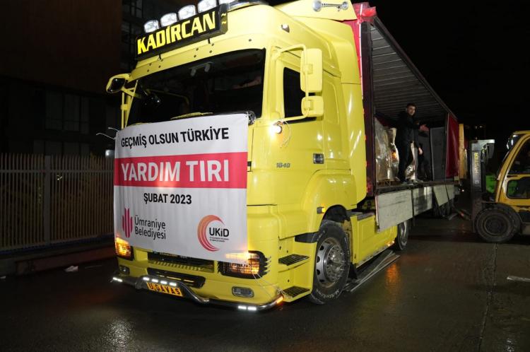 <p><strong>ÜMRANİYE BELEDİYESİ</strong></p>

<p>Ümraniye Belediyesinin 3 arama kurtarma aracı, 2 tır, 3 iş makinesi, mobil mutfak, kamyonet ile 25 personeli bölgeye hareket etti.</p>

