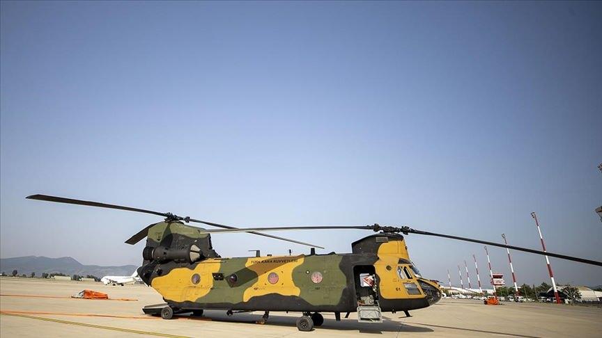 <p>Bakanlığın sosyal medya hesabından yapılan paylaşımda da "Kara Kuvvetlerimizin CH-47 tipi ağır nakliye helikopterleri de deprem bölgesi için Ankara'dan havalandı. </p>
<p> </p>