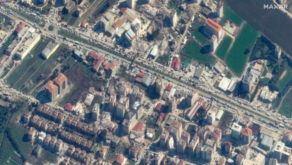 <p>6 Şubat günü saat 04.17’de Kahramanmaraş’ın Pazarcık ilçesinde meydana gelen 7.7 büyüklüğündeki depremin yarattığı yıkım, saat 13.24’te Elbistan ilçesinde yaşanan 7.6 büyüklüğündeki ikinci depremle katbekat arttı. Depremin vurduğu kentlerdeki büyük yıkım uydudan görüntülendi.</p>

<p> </p>
