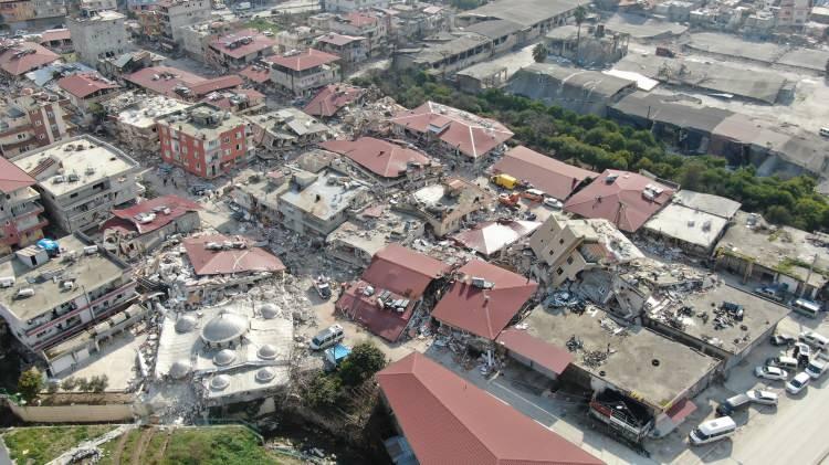 <p>Asrın felaketi olarak nitelendirilen Kahramanmaraş merkezli 2 büyük deprem, Hatay'a büyük hasar verdi.</p>
