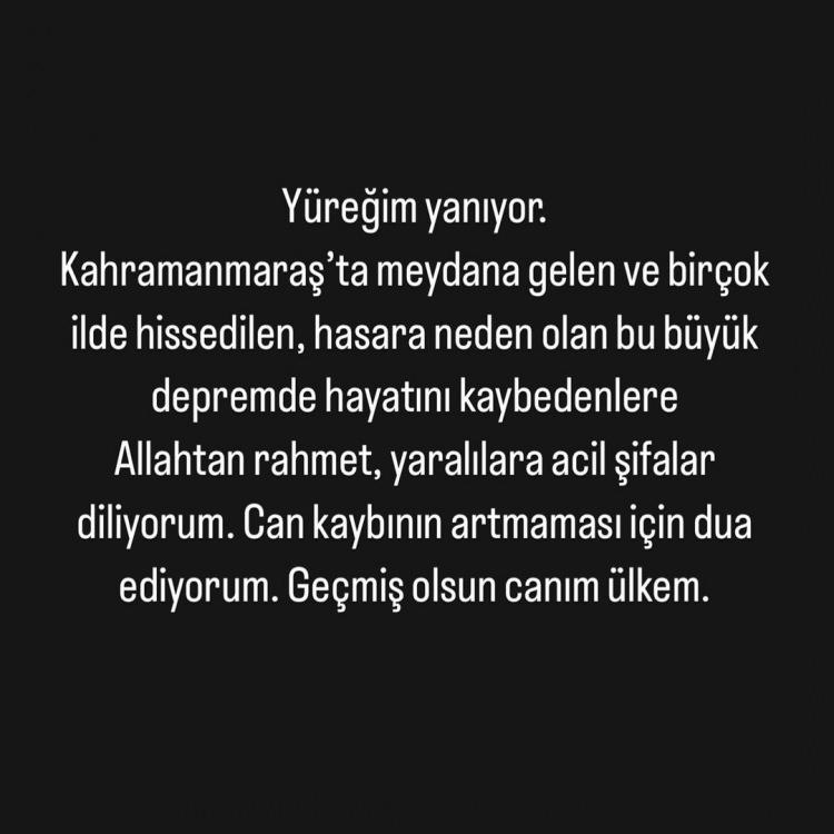 <p><strong><span style="color:#8B4513">HÜLYA KOÇYİĞİT</span></strong></p>
<p><span style="color:#000000"><strong>Yüreğim yanıyor. Kahramanmaraş'ta meydana gelen, birçok ilde hissedilen, hasara neden olan büyük depremde hayatını kaybedenlere Allah'tan rahmet, yaralılara acil şifalar diliyorum. Can kaybının artmaması için dua ediyorum. Geçmiş olsun canım Türkiye'm.</strong></span> <a href="https://www.yasemin.com/"><span style="color:rgb(255, 255, 255)"><strong>(Yasemin.com)</strong></span></a></p>