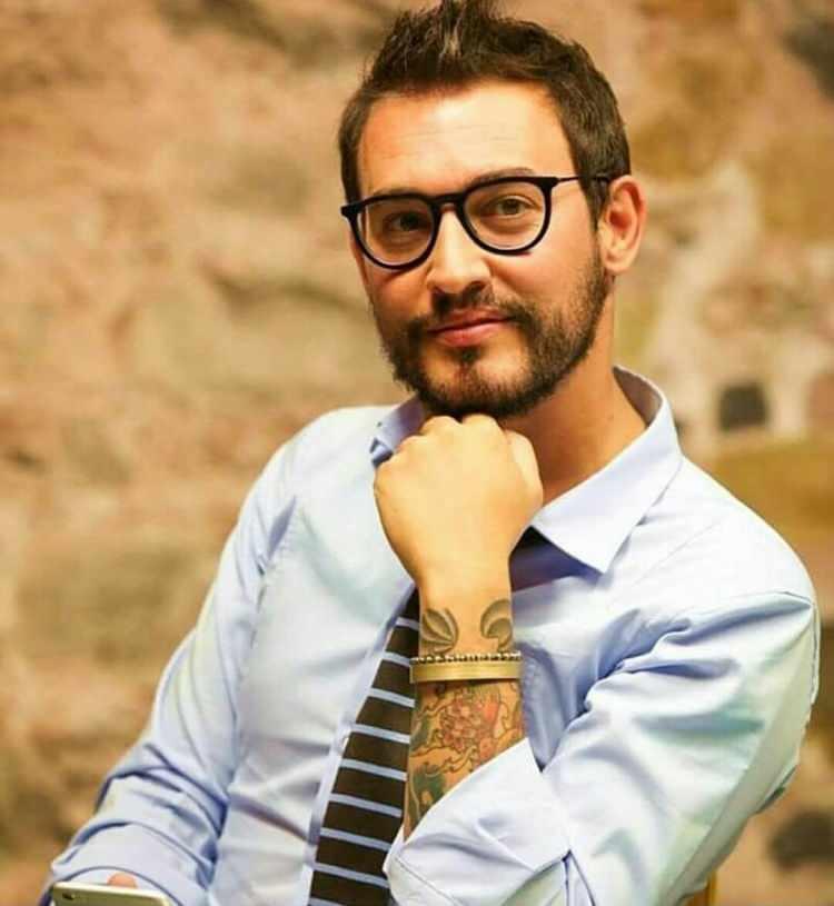 <p><span style="color:#000000"><strong><em>Danilo Zanna:</em></strong></span><span style="color:#000080"><strong> 500 bin TL</strong></span></p>
