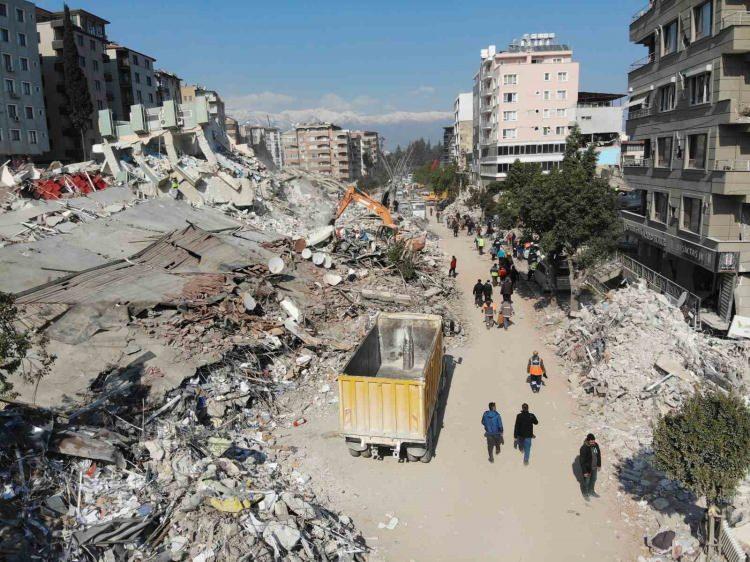 <p>Onlarca iş makinesiyle yürütülen çalışmalar, havadan dron ile görüntülendi.</p>
