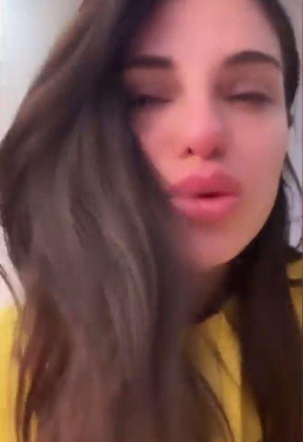 <p><em><span style="color:#8B4513"><strong>Bircan Bali</strong></span></em><span style="color:#4B0082"><strong> ise arkadaşları ve ailelerinin yardıma ihtiya&ccedil; olduğunu g&ouml;zyşları i&ccedil;inde duyurdu.&nbsp;</strong></span><a href="https://www.yasemin.com/"><span style="color:rgb(255, 255, 255)"><strong>(Yasemin.com)</strong></span></a></p>
