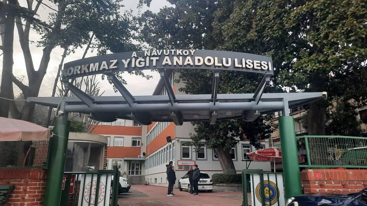 <p>İŞTE İLÇE İLÇE NAKLEDİLECEK OKULLARIN LİSTESİ</p>

<p>1- Arnavutköy - Boyalık Örfi Çetinkaya İlkokulu/Ortaokulu</p>

<p>2- Arnavutköy - Suatlar Anaokulu</p>

<p>3- Arnavutköy - Deliklikaya İlkokulu</p>

<p>4- Arnavutköy - Hadımköy Örfi Çetinkaya Ortaokulu</p>

<p> </p>
