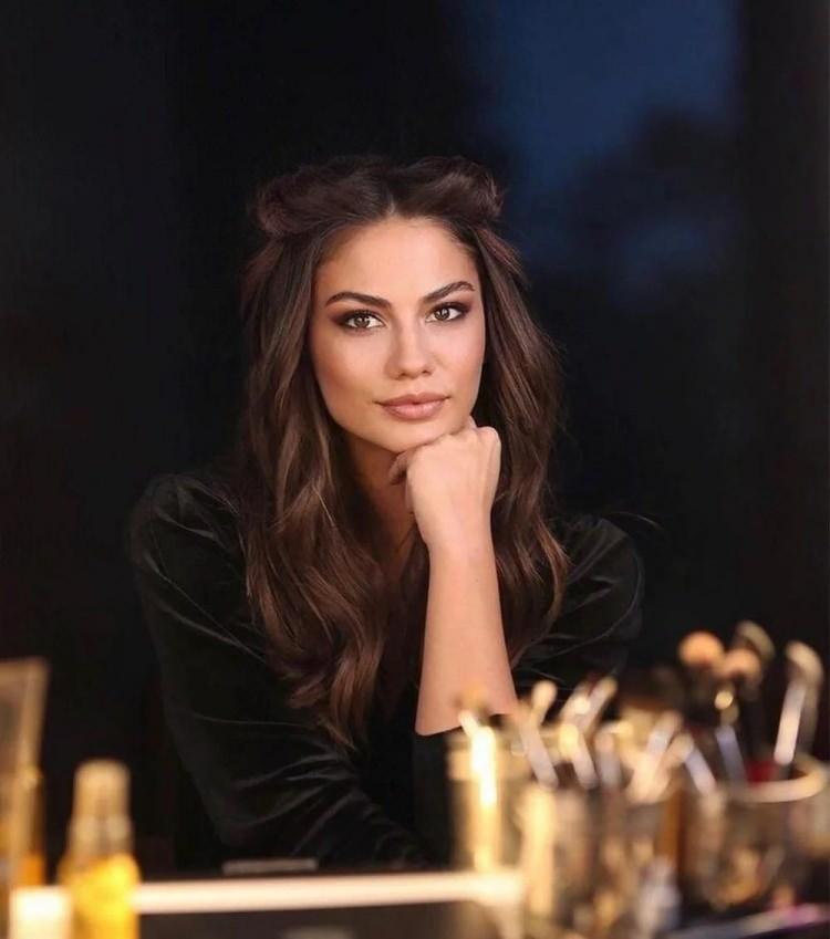 <p>DEMET ÖZDEMİR</p>
