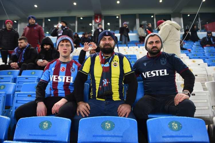 <p>Trabzonspor, daha önce yaptığı açıklamada karşılaşmadan elde edilecek bilet gelirinin depremzedelere bağışlanacağını açıklamıştı.</p>
