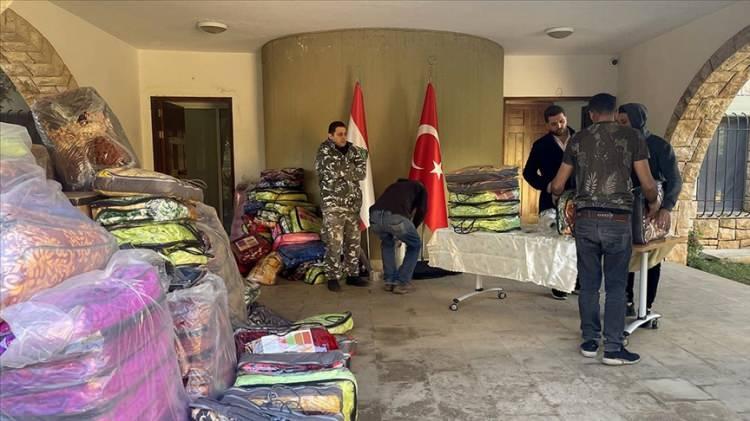 <p><strong>LÜBNAN</strong></p>

<p>Lübnan Başbakanı Necib Mikati, Kahramanmaraş merkezli depremlerin ardından 6 Şubat'ta Türkiye'ye 83 kişilik arama ve kurtarma ekibi gönderilmesi talimatı verdi.</p>
