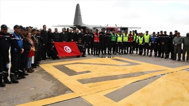 <p><strong>TUNUS</strong></p>

<p>Tunus Başbakanlığı deprem felaketi için yardım kampanyası başlattı.</p>

<p>Hükümete ait sosyal medya hesabından yapılan açıklamada, "Cumhurbaşkanlığının verdiği özel izinle, iki kardeş ülke Türkiye ile Suriye’yi vuran yıkıcı depremden etkilenenler için başta yurt dışında ikamet eden vatandaşlarımız olmak üzere tüm Tunusluları bağış yapmaya davet ediyoruz." ifadeleri kullandı.</p>
