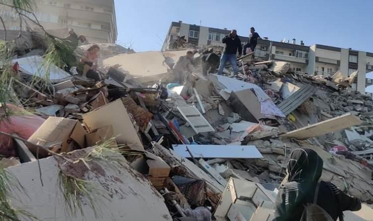 <p>Söz konusu görüntülerin, 30 Ekim 2020’de İzmir’in Seferihisar ilçesinde meydana gelen 6,6 şiddetindeki deprem anına ait olduğu öğrenildi.</p>