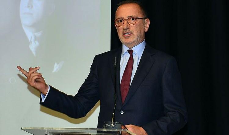 <p>"İSRAİL EKİBİ BEKLETİLİYOR"</p>

<p>Gazeteci Fatih Altaylı, İsrail'den gelen arama kurtarma ekiplerinin havalimanında bekletildiğini iddia etti.</p>
