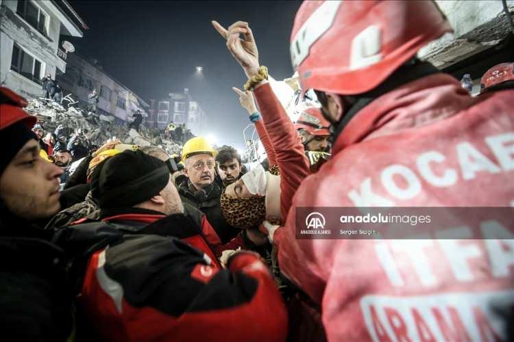 <p><strong>Hatay| 209. saat</strong><br />
<br />
Fatma ve Eşi Faez</p>
