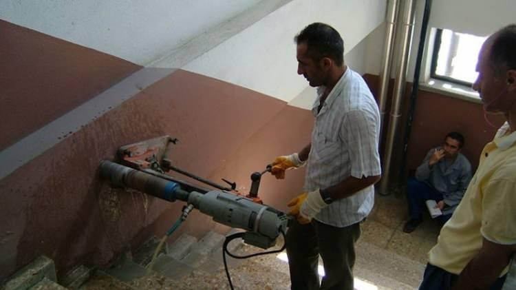 <p>Kahramanmaraş merkezli depremler sonrası bina dayanıklılık testine talepte yüzde 100'ü aşan artış görülürken, detaylı rapor bir ayda çıkıyor ve bina başına maliyet 20 bin liradan başlıyor.</p>

<p>​</p>
