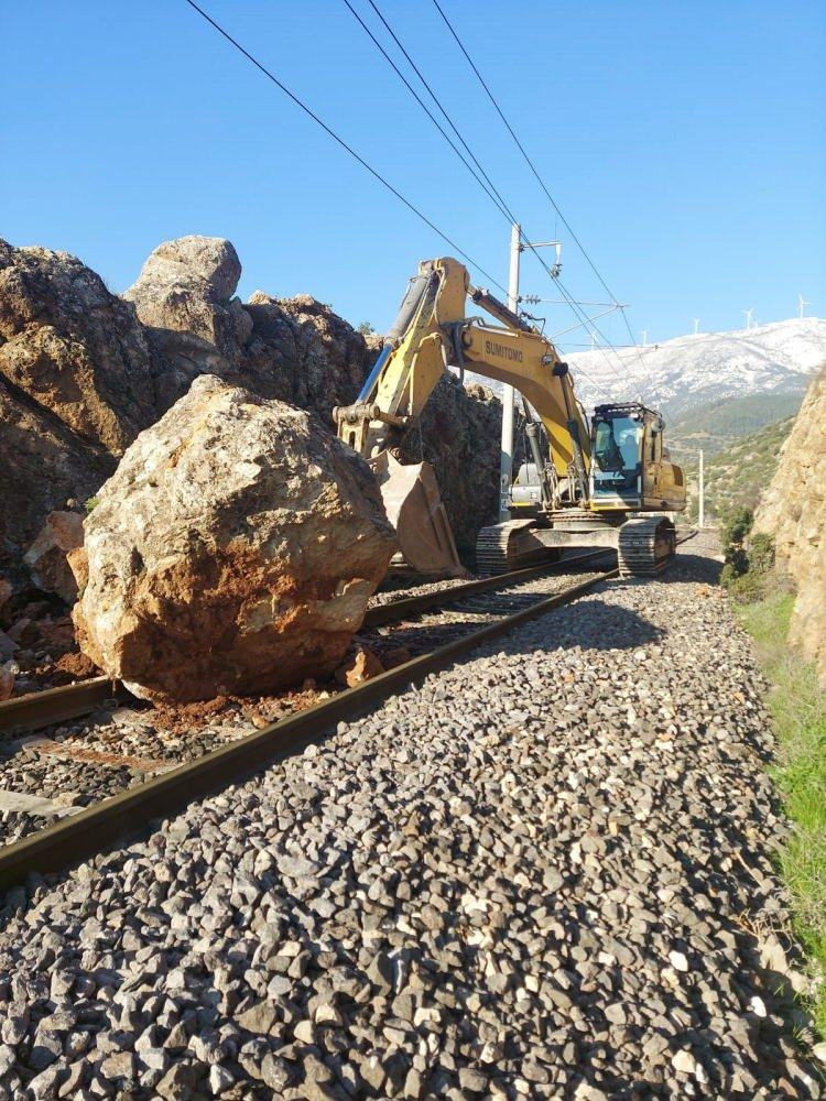 <p>Arsuz, Urla, Adana’daki, misafirhaneler ve Ankara, Kayseri, Diyarbakır, Elazığ, Ulukışla. Van, Samsun personel yatakhanelerinde 611 vatandaşımız konaklıyor.</p>
