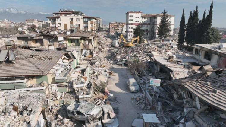 <p>Yardımlar, Türkiye’deki sivil toplum kuruluşları ile birlikte, Deprem mağdurlarının barınma, beslenme ve temiz su gibi ihtiyaçları için harcanacak.</p>
