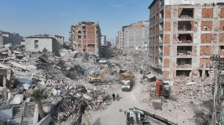 <p>Kızılhaç, UNICEF Hollanda, Oxfam Novib ve kiliselerin de aralarında olduğu çok sayıda yardım kuruluşunun girişimiyle gerçekleştirilen yardım etkinliği Çarşamba sabahı 05:55’te başladı.</p>