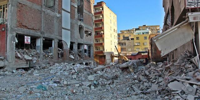 <p>&nbsp;Yoldaş Apartmanı'nın projesi yok, 10 katlı bina.&nbsp;</p>
