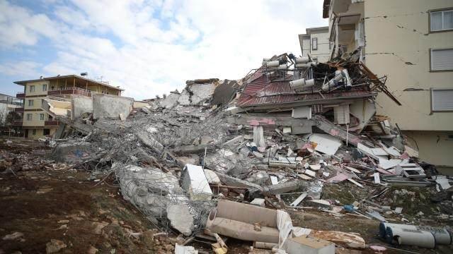 <p><strong>&lsquo;&Ccedil;AMURLU MALZEME DERE YATAĞINDAN ELENMEDEN GETİRİLMİŞ&rsquo;</strong></p>

<p>&nbsp;</p>
