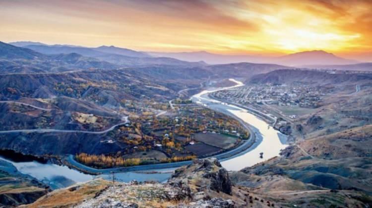<p>ELAZIĞ</p>

<p>Palu</p>

