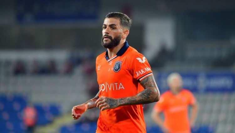 <p>Júnior Caiçara<br />
<br />
Eski takımı: İstanbul Başakşehir<br />
<br />
Yeni takımı: Kulüpsüz</p>
