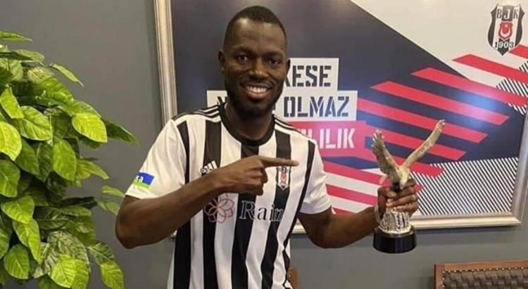 <p>Omar Colley<br />
<br />
Eski takımı: Sampdoria<br />
<br />
Yeni takımı: Beşiktaş</p>

