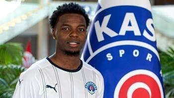 <p>Mickaël Malsa<br />
<br />
Eski takımı: Real Valladolid<br />
<br />
Yeni takımı: Kasımpaşa</p>