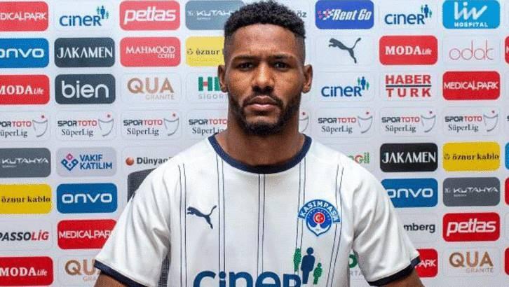 <p>Fabiano Silva<br />
<br />
Eski takımı: SC Braga<br />
<br />
Yeni takımı: Kasımpaşa</p>
