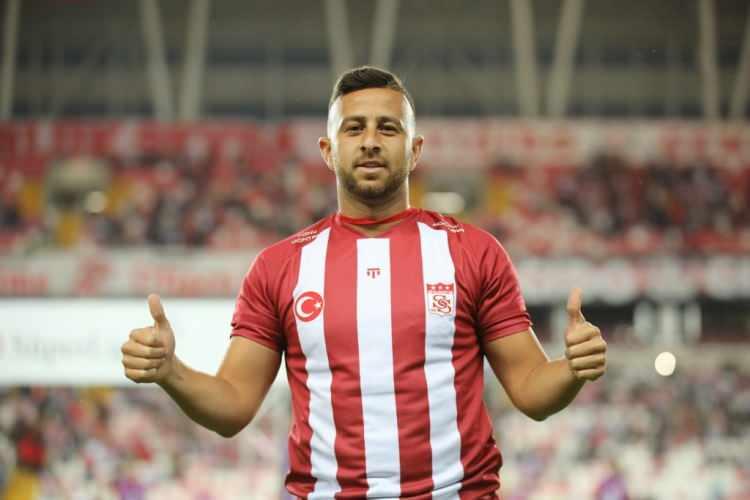 <p>Dia Saba<br />
<br />
Eski takımı: Sivasspor<br />
<br />
Yeni takımı: Maccabi Haifa</p>