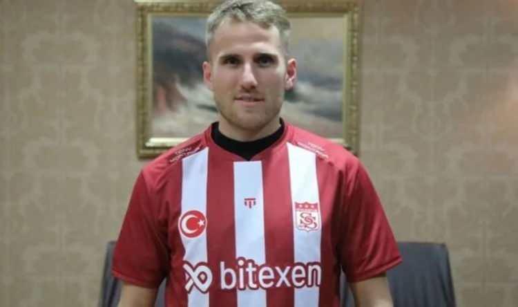 <p>Samu Saiz<br />
<br />
Eski takımı:&nbsp;Girona FC<br />
<br />
Yeni takımı:&nbsp;Sivasspor</p>
