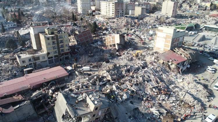 <p>Birçok kullanıcı deprem uzmanının nasıl böyle tahminlerde bulunduğuna anlam veremezken Hoogerbeets, yeni bir açıklama daha yaptı.</p>
