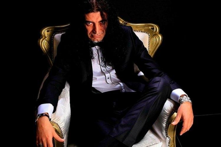 <p><span style="color:#800000"><strong>Tekbirden muzdarip olan inançsız bir insandır. Attığım tweetin arkasındayım. Düşüncelerim de asla bir değişiklik yok" diye konuştu.</strong></span></p>
<p> </p>
