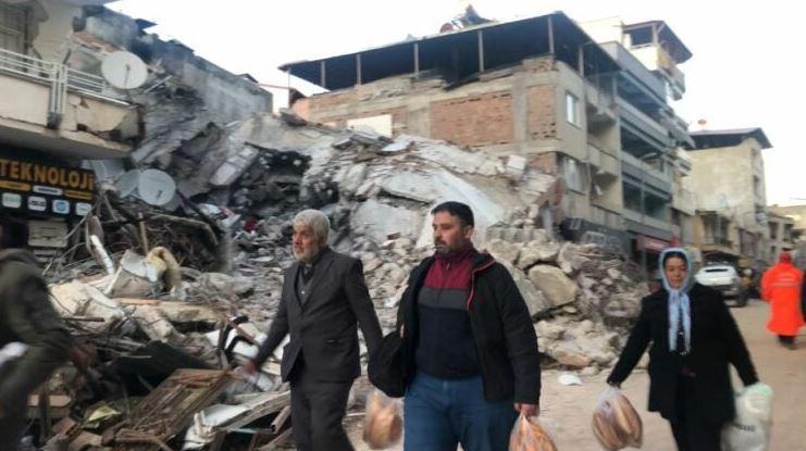 <p><strong>Türkiye, Kahramanmaraş merkezli 7.7 ve 7.6 şiddetindeki depremle acı bir sabaha gözlerini açtı</strong></p>

