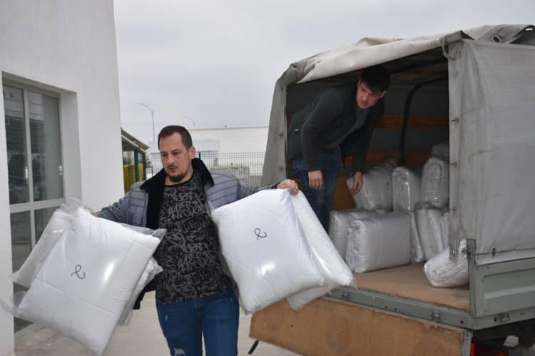 <p>&nbsp;Ardından yine Gurbanguli Berdimuhamedov Vakfının organizasyonuyla T&uuml;rkmenistan&rsquo;da depremzedelere yardım ulaştırmak isteyen STK&rsquo;ler, firmalar ve vatandaşların yardımları toplanarak 2'inci u&ccedil;akla T&uuml;rkiye&rsquo;ye g&ouml;nderildi. Şu anda 3'&uuml;nc&uuml; u&ccedil;ağın da hazırlığı var." diye konuştu.</p>
