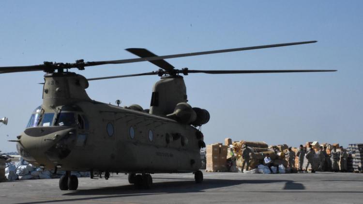 <p>Öte yandan, Milli Savunma Bakanlığı tarafından gönderilen 10 bin botun da İncirlik`e ulaştığı öğrenildi.</p>
