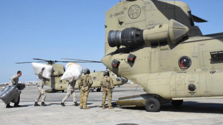 <p>İncirlik'teki 'hava yardım koridoru'nda seferberlik sürüyor</p>