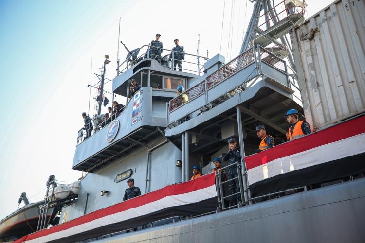 <p><strong>'KORKUNÇ TRAJDEDİDEN ETKİLENEN İNSANLARA BİR YARDIM DAHA GÖNDERİYORUZ'</strong></p>

<p> </p>

<p>El Hamamy, bu acılı günlerde Mısır'ın, Türkiye ile dayanışma içerisinde olduğunu belirterek, </p>
