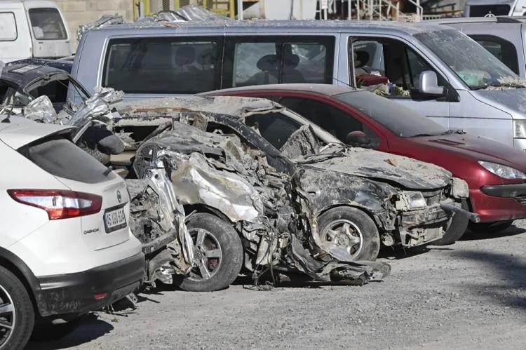 <p>Birçok depremzede, acil nakit ihtiyaçlarını karşılayabilmek için depremden zarar görüş otomobillerini ikinci el ilan siteleri üzerinden satışa koymaya başladı.</p>
