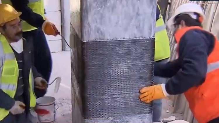 <p><strong>KARBON FİBER GÜÇLENDİRME NEDİR?</strong></p>
<p>Karbon fiber güçlendirme, mevcut malzemelerin dayanıklılığını artırmak için karbon fiber bantlarının veya elyaflarının kullanılmasıyla gerçekleştirilen bir uygulamadır. Bu uygulama, farklı türden malzemelerin dayanıklılığını arttırmak için çoğu yerde kullanılmaktadır.</p>
