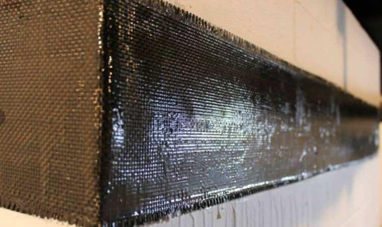 <p>4- Karbon fiber elyaflarının yapıya döşenmesi: Bu yöntem, beton veya metal yapıların dayanıklılığını arttırmak için kullanılır. Karbon fiber elyaflar, yapıya döşenerek entegre edilir ve böylece yapının dayanıklılığı artar. Bu yöntemler binanın yapısının uygunluğu ve ihtiyaç haline göre şekil alabiliyor.</p>