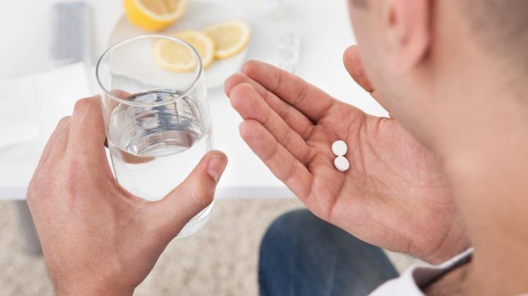 <p><strong><span style="color:#000000">- Ezine peynirinin kolesterol oranı d&uuml;ş&uuml;k olduğundan trans yağ asidi i&ccedil;ermediğinden v&uuml;cudunuzun kolesterol dengesine katkı sağlamaktadır.</span></strong></p>
