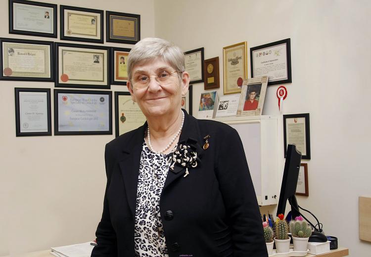 <p><span style="color:#000000"><strong>Aynı zamanda ezine peynirinin kemik erimesine faydalı olduğunu &ouml;zellikle kadınların sıklıkla t&uuml;ketmesi gerektiğini belirten Canan Kartay,</strong></span></p>
