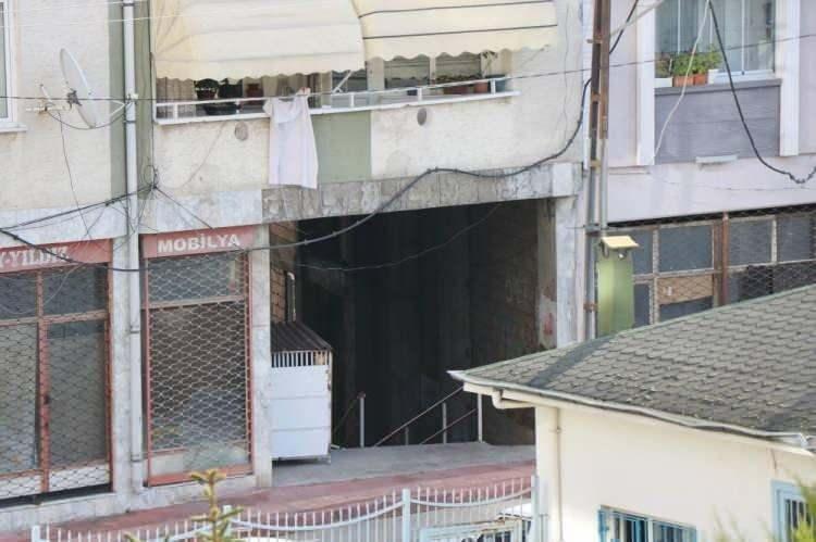 <p>Vatandaşlar, s&ouml;z konusu bina gibi tehlike arz edebilecek binalara karşı &ouml;nlem alınmasını istedi.</p>

<p>&nbsp;</p>
