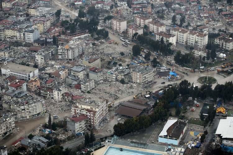 <p>Öte yandan, bölgede dünkü depremde yıkılan binalarda arama kurtarma çalışmalarının tamamlandığı, Kahramanmaraş merkezli depremlere ilişkin çalışmaların devam ettiği belirtildi.</p>

